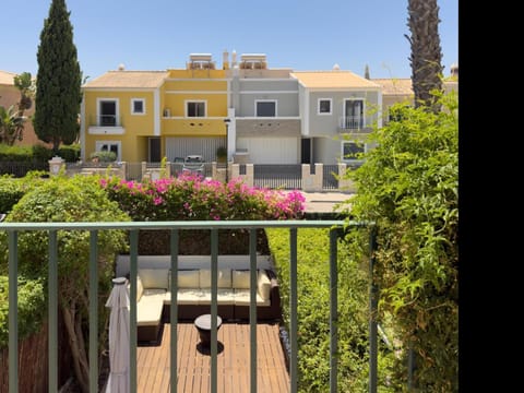 View (from property/room), Balcony/Terrace