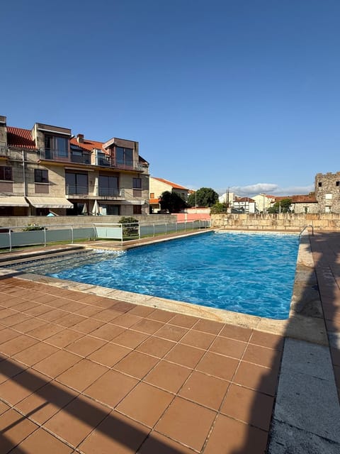Property building, Swimming pool, Swimming pool