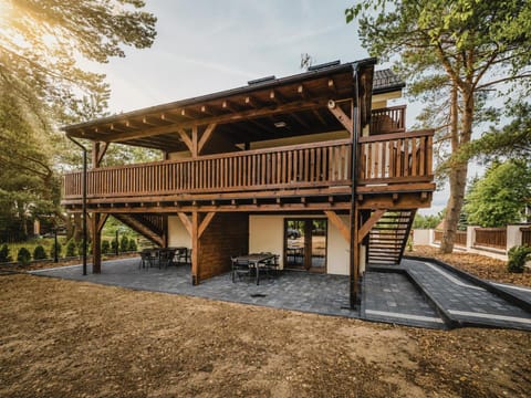 Property building, Garden, Balcony/Terrace