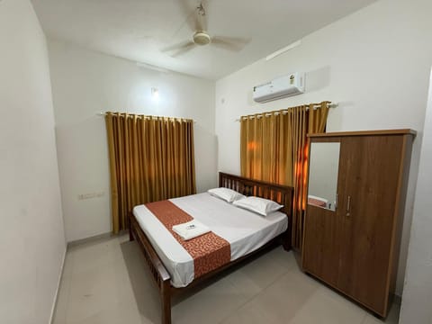 Bed, Bedroom, wardrobe, air conditioner
