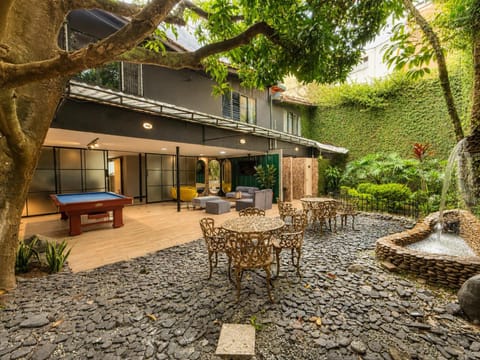 Restaurant/places to eat, Garden, Garden