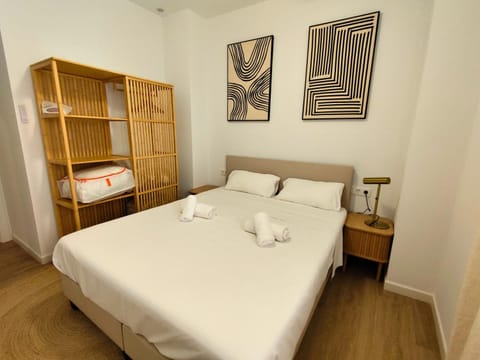 Bed, Photo of the whole room, Bedroom, towels, wardrobe