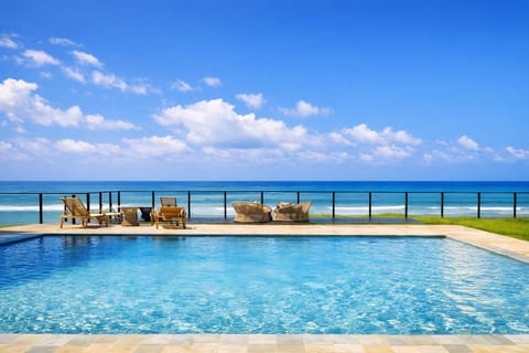 Pool view, Sea view