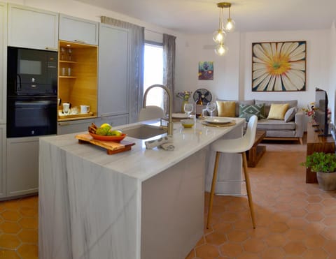 Communal lounge/ TV room, Kitchen or kitchenette