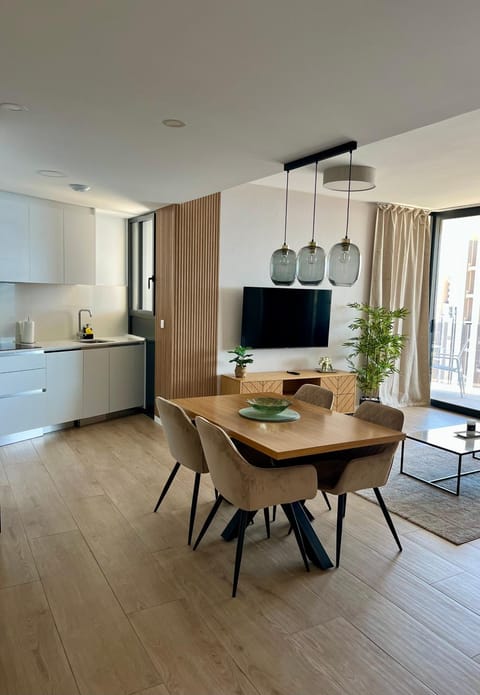 TV and multimedia, Kitchen or kitchenette, Living room, Seating area, Dining area, Evening entertainment