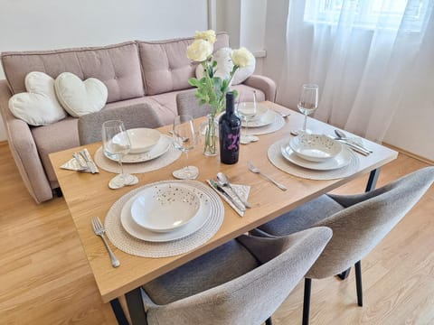 Living room, Dining area