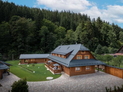 Property building, Facade/entrance, Day, Natural landscape, Bird's eye view, Garden, View (from property/room), Seating area, Garden view, Mountain view, Area and facilities