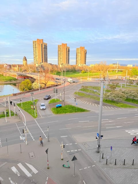 Day, Natural landscape, City view, Street view