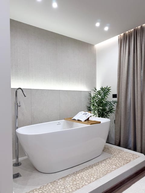 Bathroom, Bath
