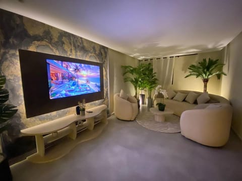 Communal lounge/ TV room, Seating area