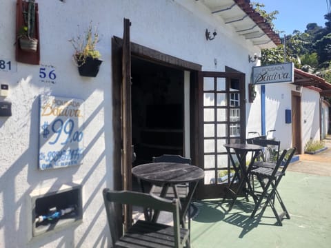 Restaurant/places to eat, Facade/entrance