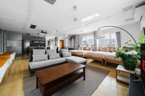 Bed, TV and multimedia, Living room, Bedroom
