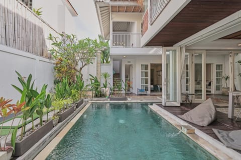 Balcony/Terrace, Swimming pool