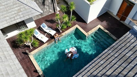 Property building, Day, People, Garden view, Pool view, Swimming pool, sunbed