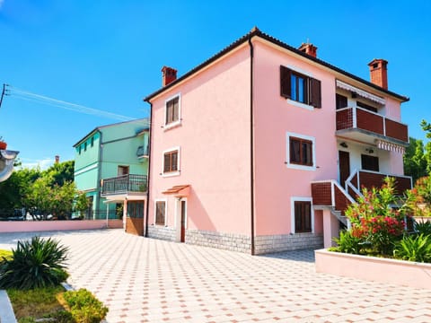 Property building, Day