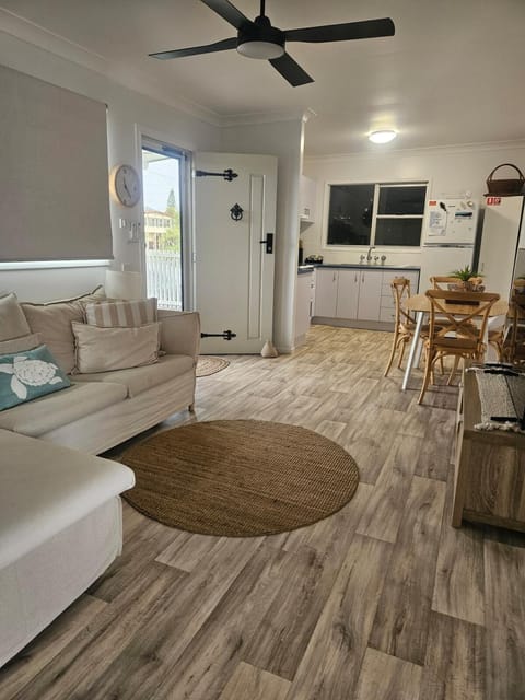 Living room, Dining area, kitchen
