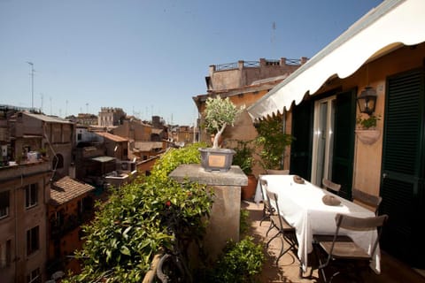 Balcony/Terrace, Dining area