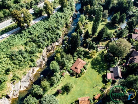 Nearby landmark, Restaurant/places to eat, Neighbourhood, Natural landscape, Horse-riding, Hiking, Cycling