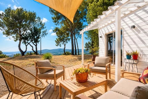 Natural landscape, Balcony/Terrace, Sea view