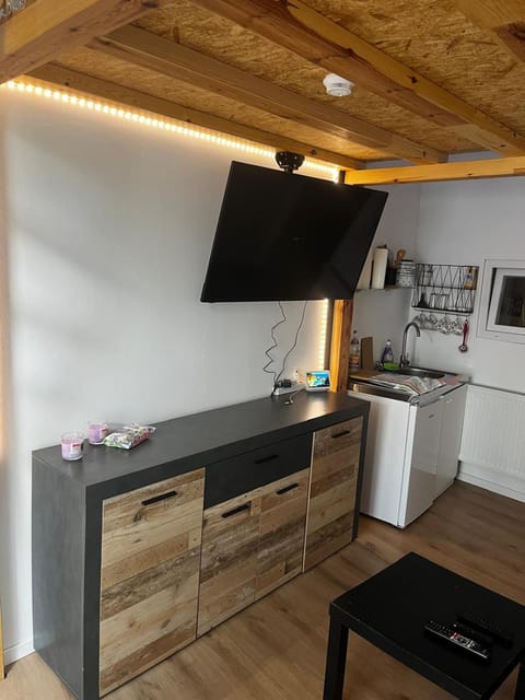 TV and multimedia, stove