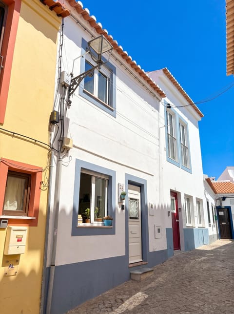 Property building, Street view
