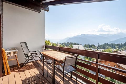 Natural landscape, Balcony/Terrace, Mountain view