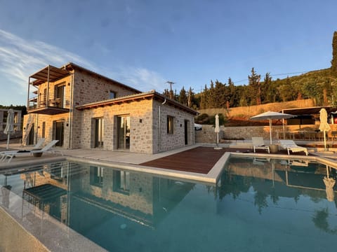 Property building, Swimming pool, Swimming pool