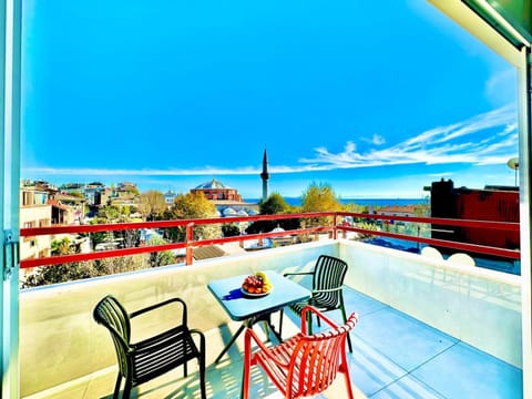 Day, Natural landscape, View (from property/room), Balcony/Terrace, Seating area, Sea view