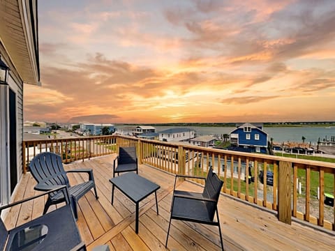 Neighbourhood, Balcony/Terrace, Sunset