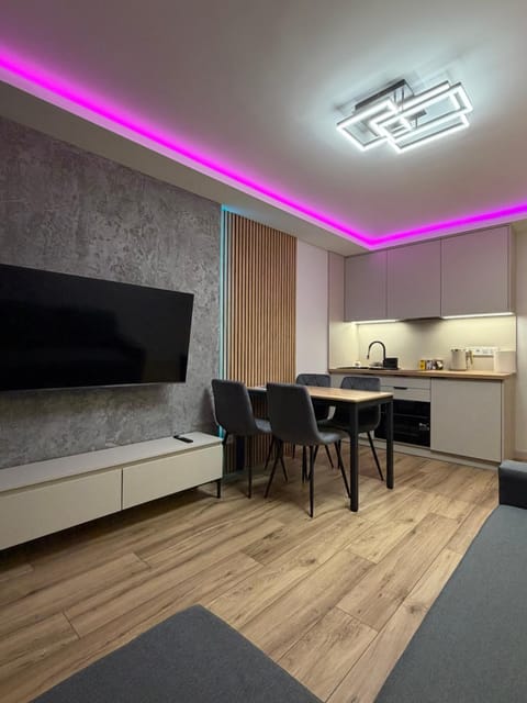 TV and multimedia, Kitchen or kitchenette, Dining area