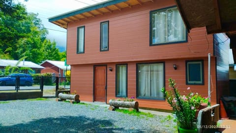 Property building, Day, Neighbourhood, Garden, Garden view, Street view, Parking