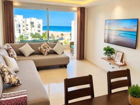 TV and multimedia, Living room, Evening entertainment, Sea view