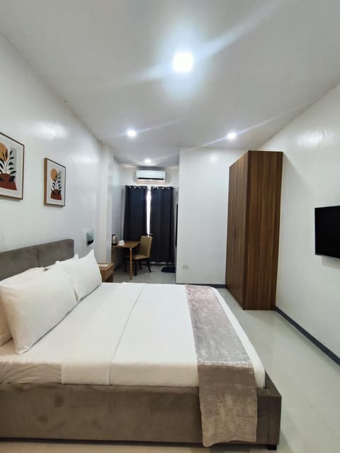 TV and multimedia, Bedroom, air conditioner