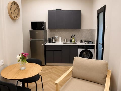 Coffee/tea facilities, Kitchen or kitchenette, pet friendly, stove