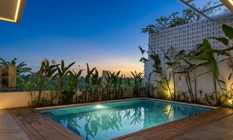 Natural landscape, Garden, Garden view, Pool view, Swimming pool, sunbed