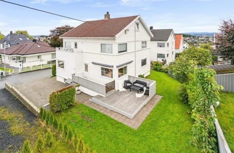 Garden, Balcony/Terrace