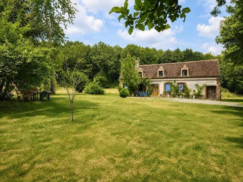 Property building, Day, Natural landscape, Garden, Garden, Garden view