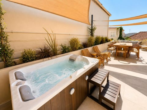 Patio, Hot Tub