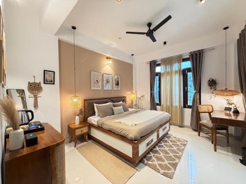 Bed, Coffee/tea facilities, Photo of the whole room, Seating area, Bedroom
