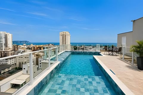 Pool view, Sea view