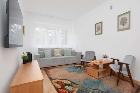 TV and multimedia, Seating area, Dining area, Bedroom