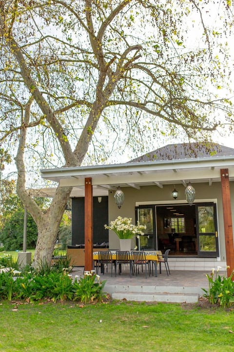 Patio, Facade/entrance, View (from property/room), Garden view, Mountain view