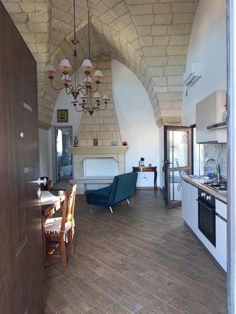 Kitchen or kitchenette, Living room, Dining area, oven, stove