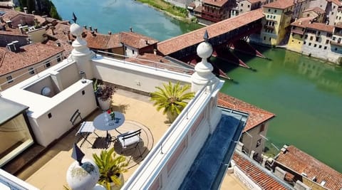 Day, Natural landscape, Bird's eye view, View (from property/room), Balcony/Terrace, River view