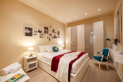 Bed, Photo of the whole room, Bedroom, towels, wardrobe