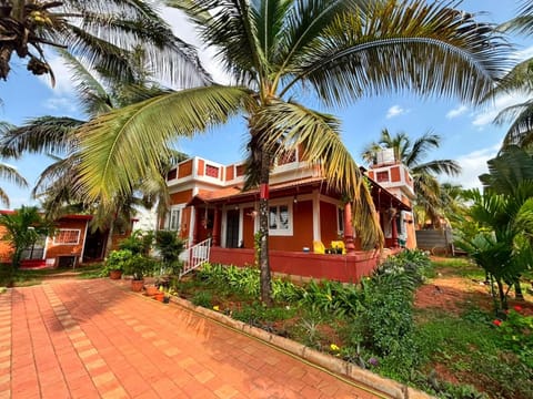 Property building, Garden, Garden view