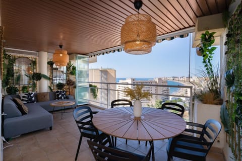 View (from property/room), Balcony/Terrace, Dining area, Sea view