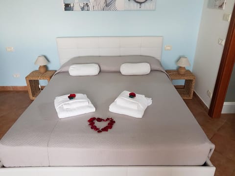 Home Suite Home Apartment in Cavaion Veronese