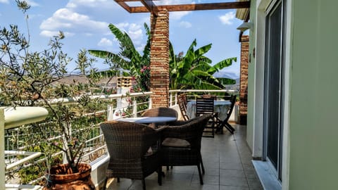 View (from property/room), Balcony/Terrace