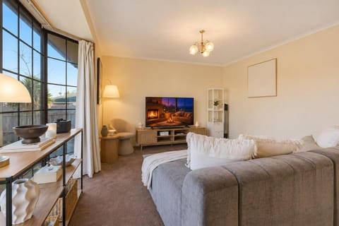 TV and multimedia, Living room, Photo of the whole room